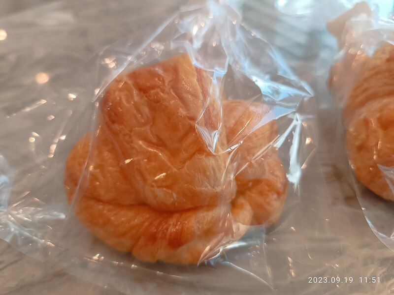 Капучино с круассаном